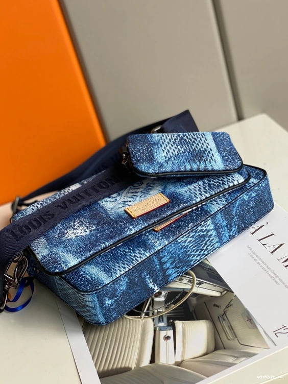 WIS VUITTON TRIO MESSENGER LOUIS 1016
